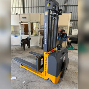 Electric Stacker 1600 Kgs Capacity Lift Height 3Mtr