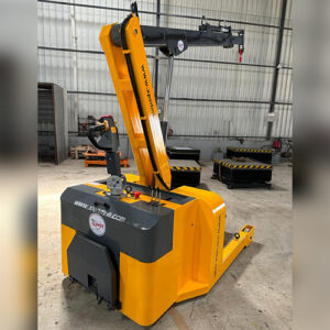 Electric Stacker With Boom Crane Capacity 1.8Ton