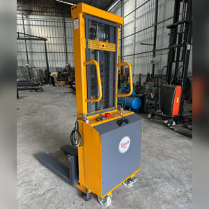 Semi Electric Stacker 1.5Ton 3Mtr Lift